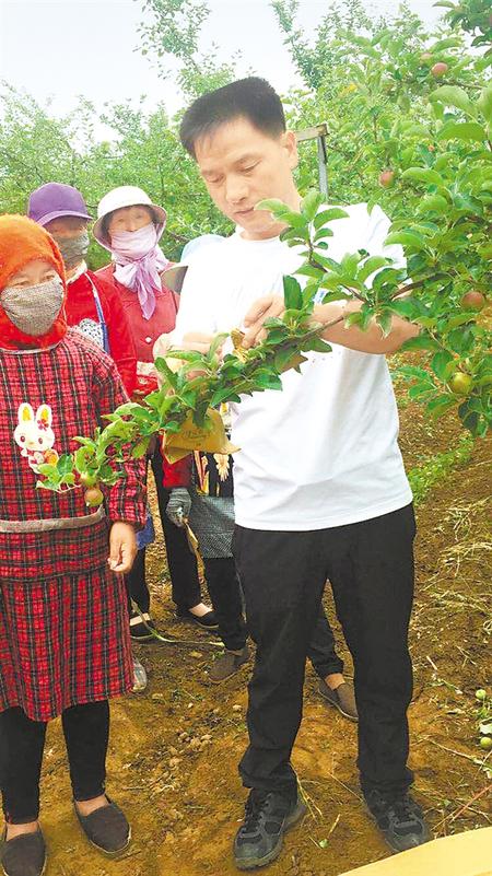 【走向我們的小康生活】白福民，為家鄉(xiāng)人搭起“致富橋”
