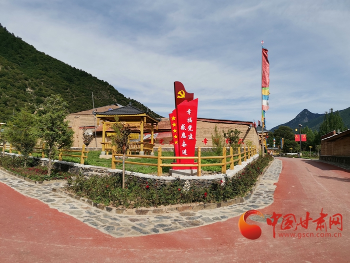 【蘭大新聞學(xué)子重走西北角】甘南迭部：村民吃上“文化飯”，搭上“旅游車(chē)”