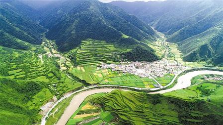 格?；ㄊ㈤_(kāi)的地方——甘南州實(shí)施“一十百千萬(wàn)”工程掠影
