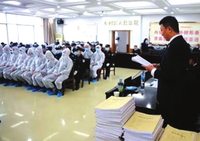天水秦州區(qū)開審18人涉惡案 被控涉嫌敲詐勒索、尋釁滋事、開設(shè)賭場等