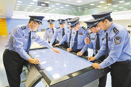 致敬！人民警察