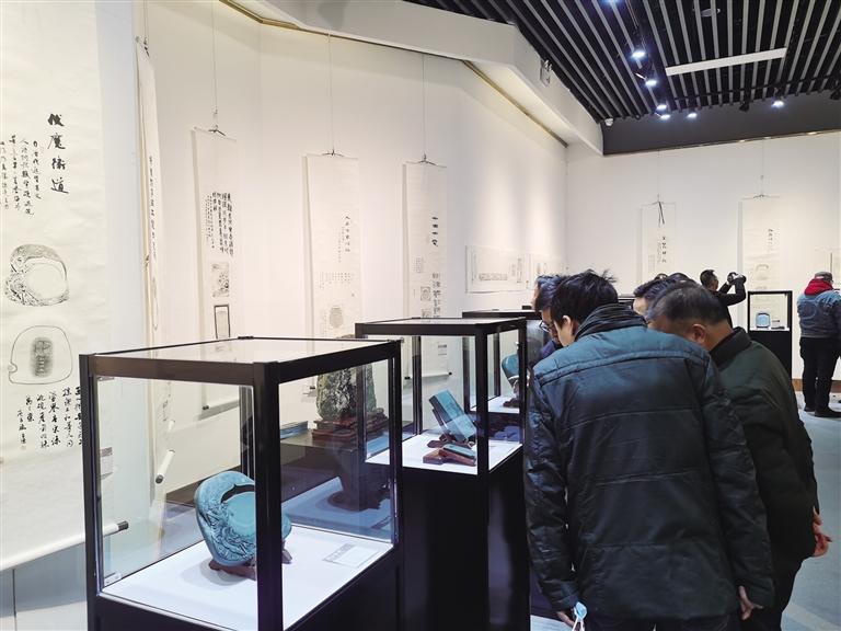 “非遺精品洮硯傳拓題跋藝術(shù)展”開(kāi)展 洮硯雕刻、傳拓、拓片題跋集中亮相甘肅藝術(shù)館