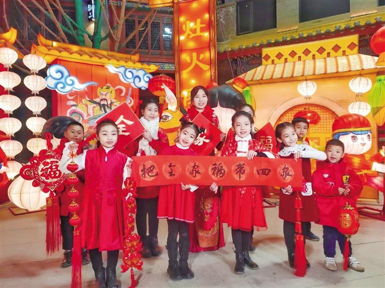 中共蘭州市委宣傳部出品 原創(chuàng)音樂電視《全家?！?向全市人民拜年！