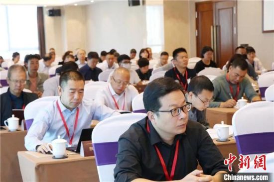 圖為“明清時(shí)期河西走廊社會(huì)變遷”學(xué)術(shù)研討會(huì)現(xiàn)場?！∥渫行侣剛髅郊瘓F(tuán)供圖