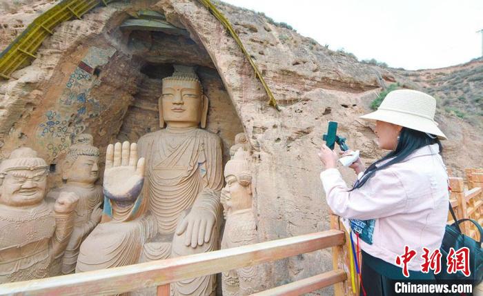 圖為位于甘肅省武威市境內(nèi)的天梯山石窟，其開鑿于東晉十六國時(shí)期的北涼。(資料圖) 崔琳 攝