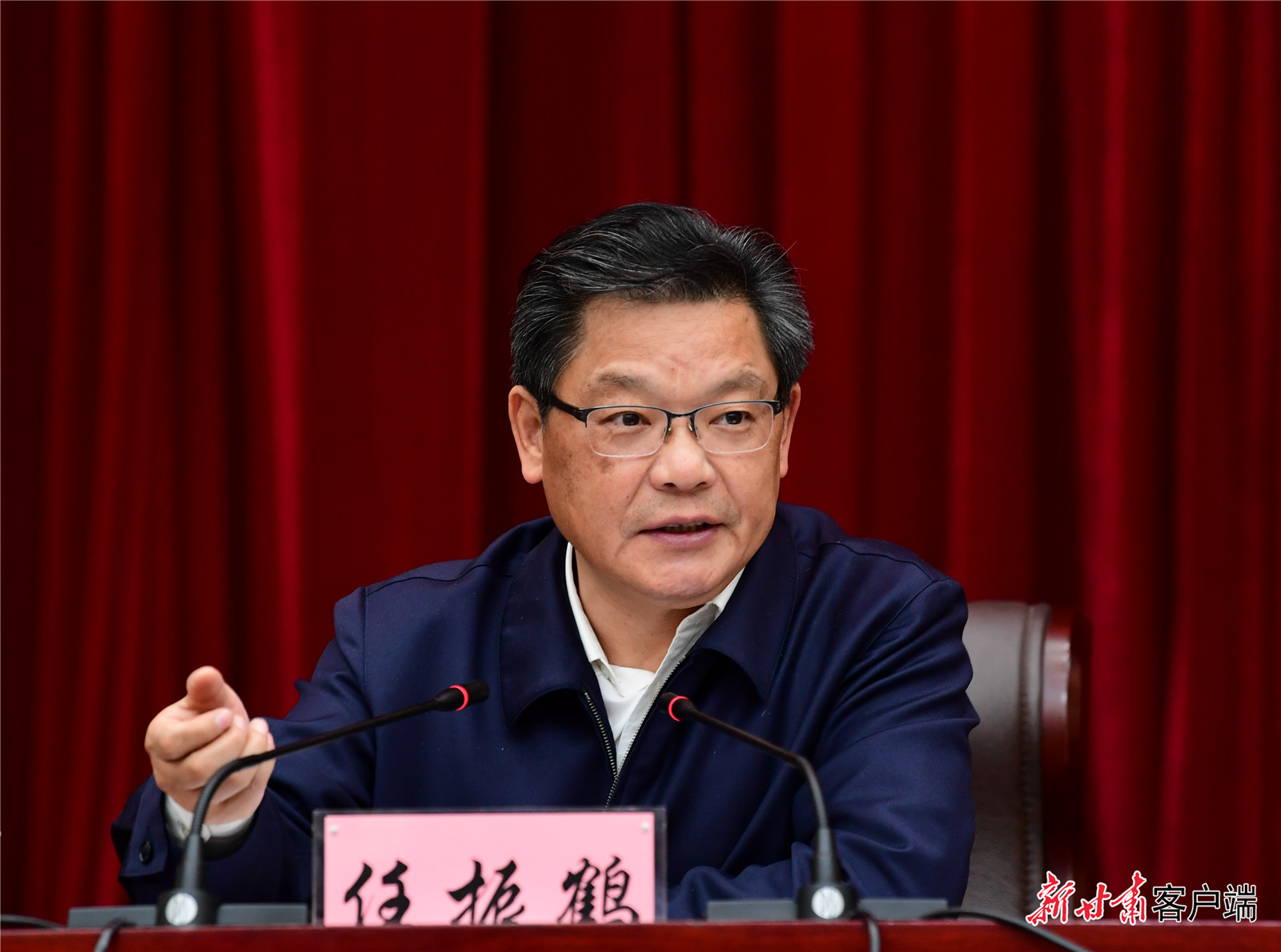 任振鶴在全省新型城鎮(zhèn)化工作推進(jìn)會(huì)議上強(qiáng)調(diào)：凝心聚力抓落實(shí)、蹄疾步穩(wěn)向前進(jìn)，奮力推進(jìn)新型城鎮(zhèn)化建設(shè)再上新臺(tái)階