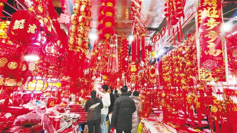 年貨豐 采購忙，金城紅紅火火迎新春
