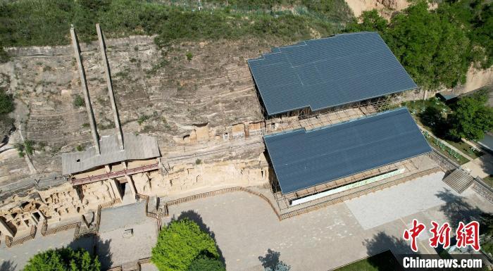 圖為航拍視角下的北石窟寺?！“瑧c龍 攝