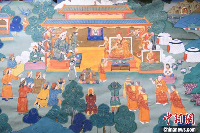 8月20日，在蘭州市博物館展出的大型歷史題材卷軸唐卡“涼州會盟”?！〈魑牟?攝